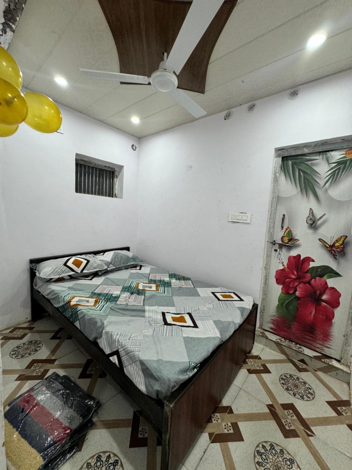 Pakhi Residency 호텔 Vrindāvan 외부 사진