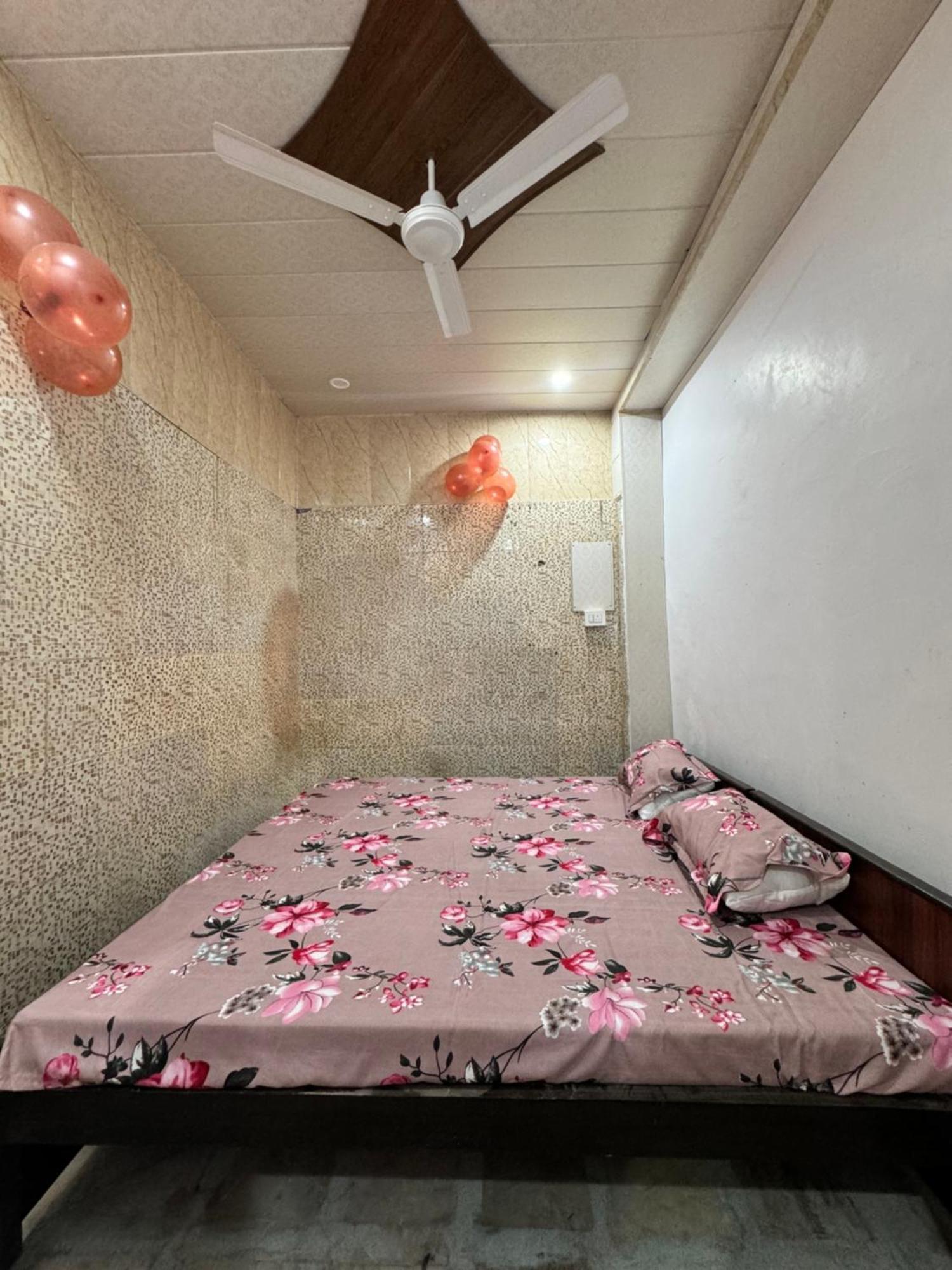 Pakhi Residency 호텔 Vrindāvan 외부 사진