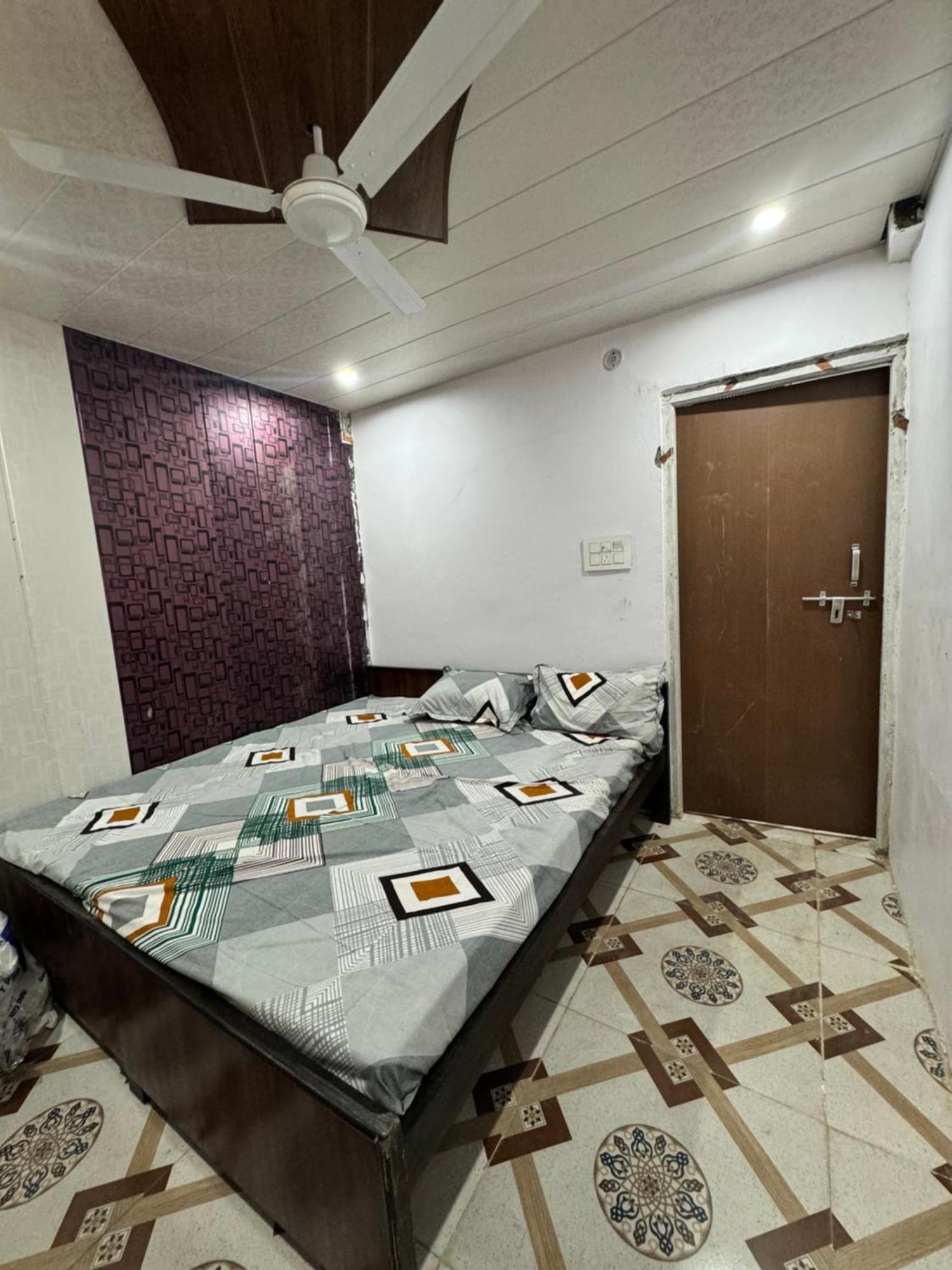 Pakhi Residency 호텔 Vrindāvan 외부 사진