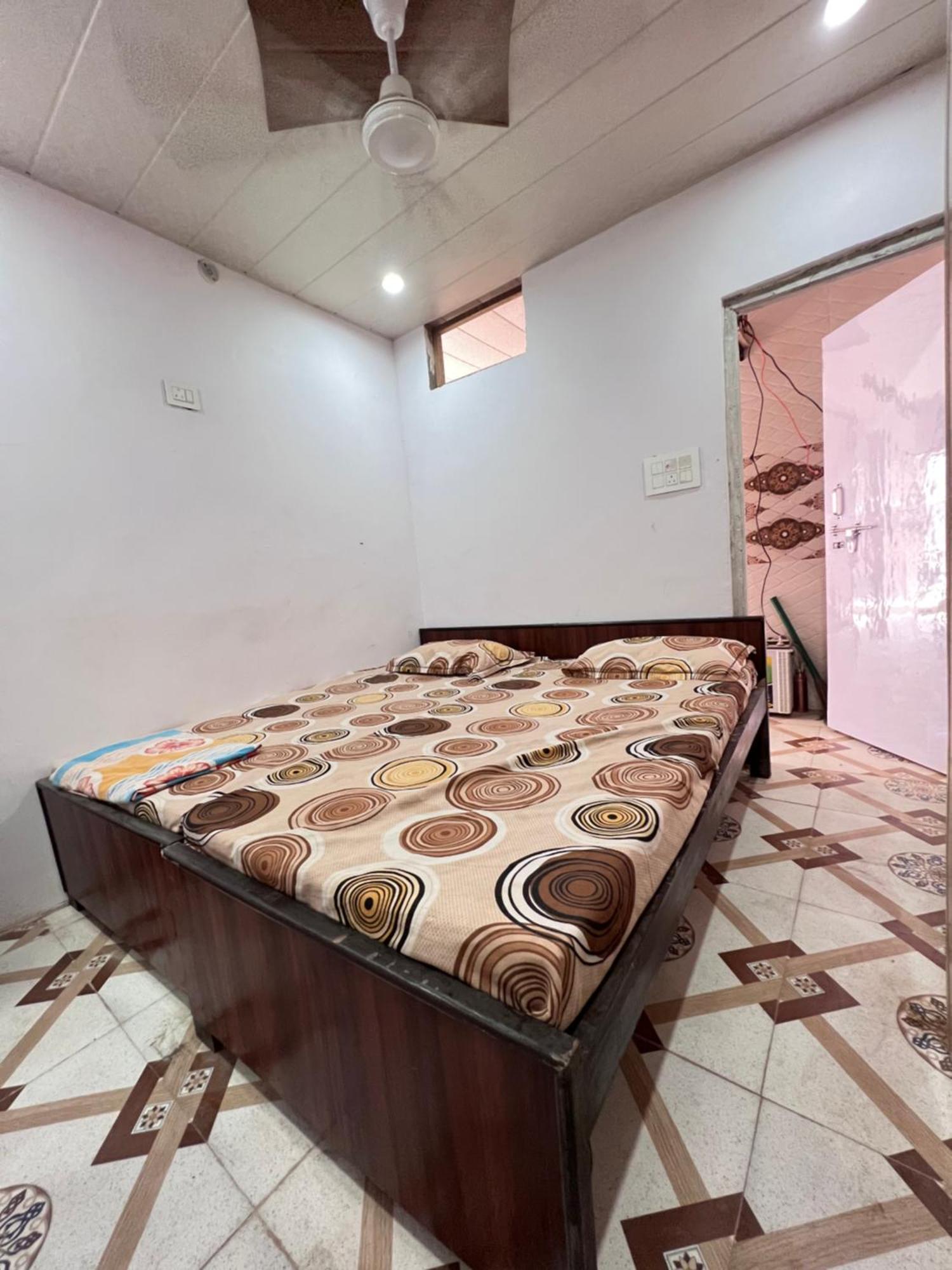 Pakhi Residency 호텔 Vrindāvan 외부 사진