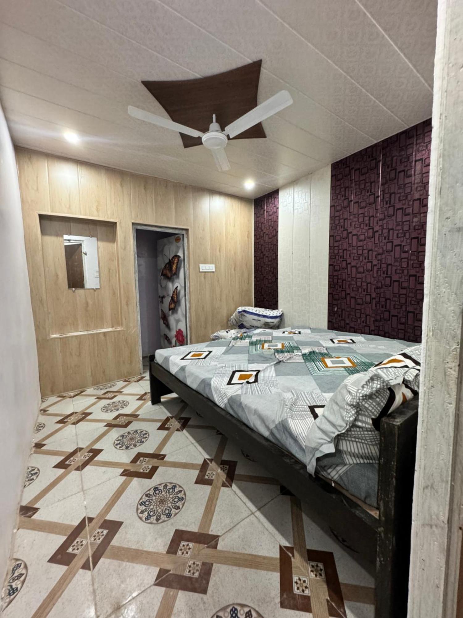 Pakhi Residency 호텔 Vrindāvan 외부 사진